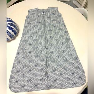 Halo Sleep Sack Large 12 to 18 mths 100%
Cotton Football Print